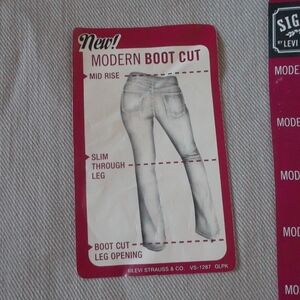 Women's Levis Boot Cut